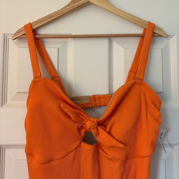 Old Navy Tie-Front Keyhole Bandeau-Style One-Piece Swimsuit 2X Coral Clay NWT - Picture 7 of 11